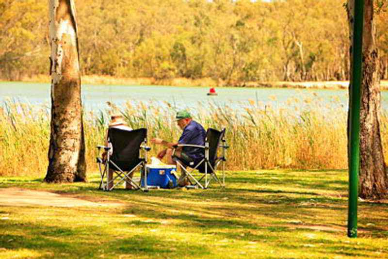 Nrma Mildura Riverside Holiday Park Bagian luar foto