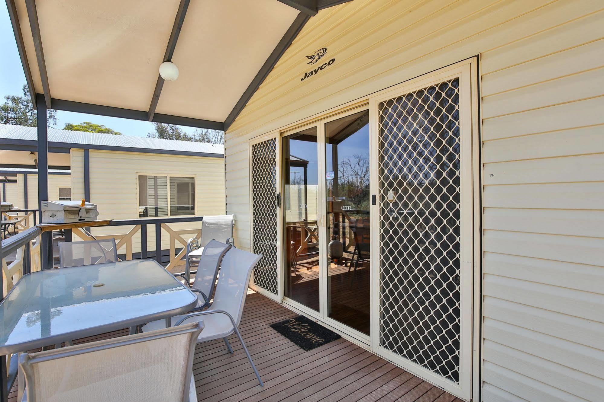 Nrma Mildura Riverside Holiday Park Bagian luar foto